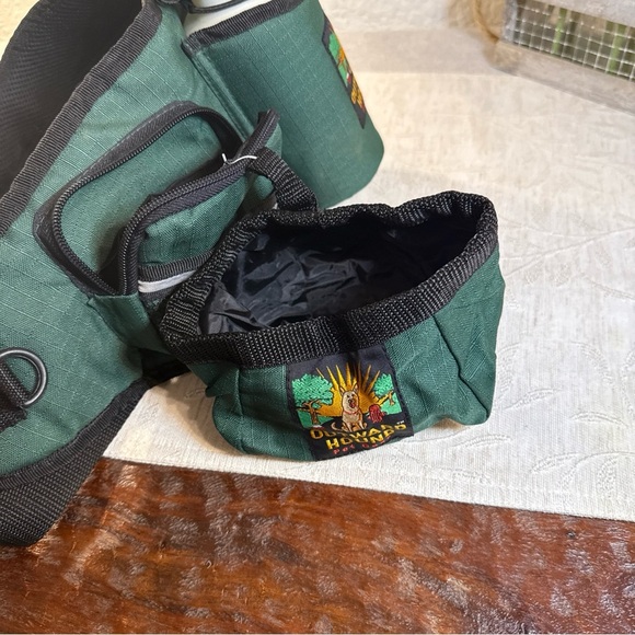 Outward Hound Dog Walk Waist Pack Green And Black w/ Water Bottle And Water Cup - Picture 4 of 10